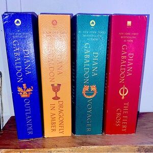 Diana Gabaldon Book Set.